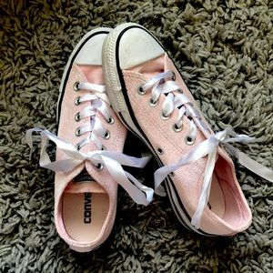Pink Velvet All-Star Converse tennis shoes Sz7